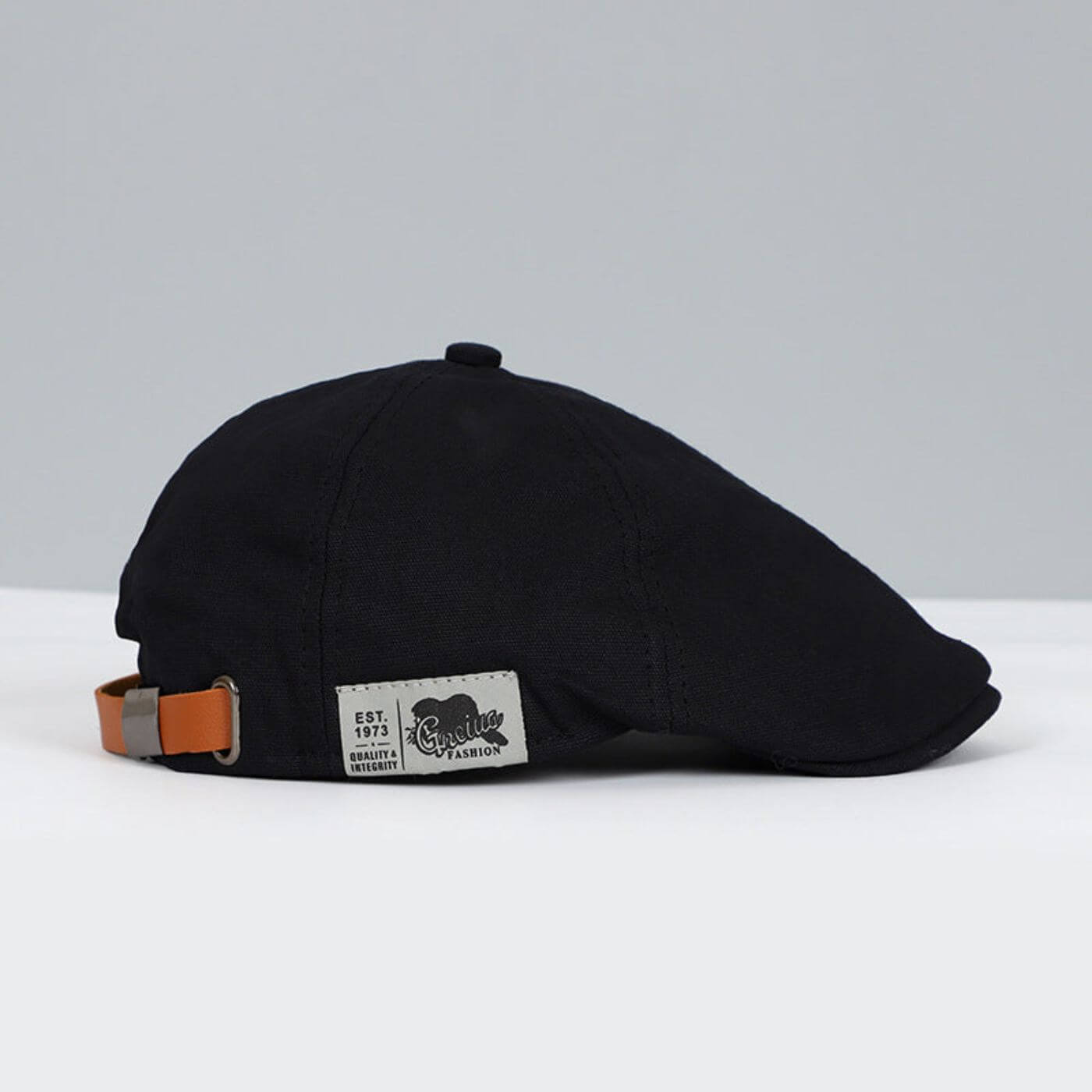 Elliot | Classic beret with a modern edge
